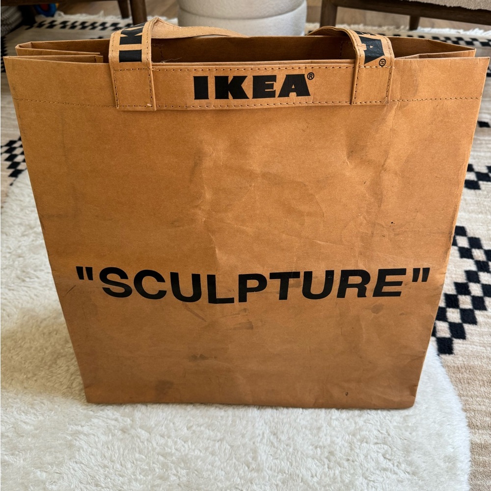 Virgil Abloh × IKEA MARKERAD
"SCULPTURE" Tote Bag | Off-White I
Medium 9 Gallon